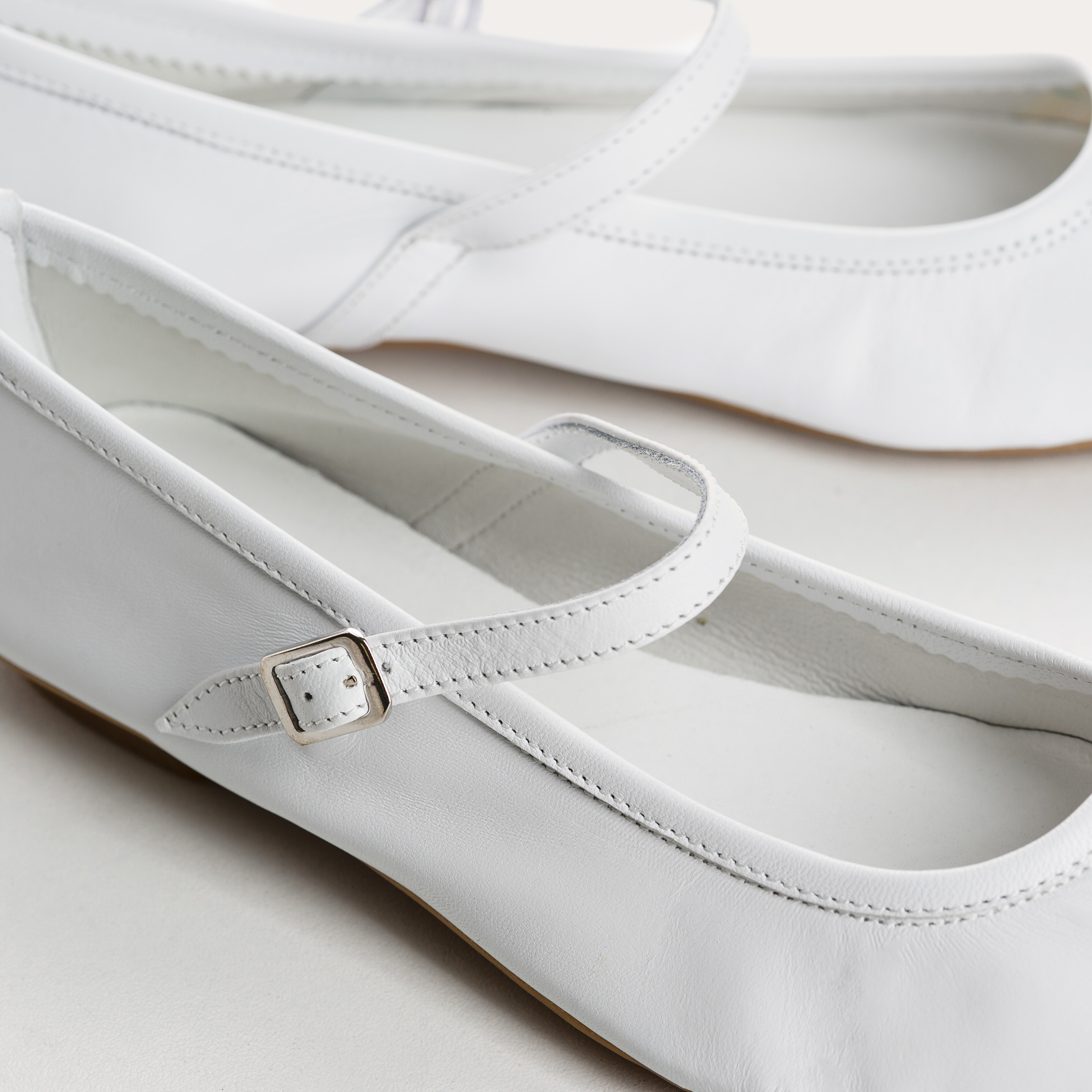 【REQINS】 Honor_Blanc (Cuir) 한섬 EQL