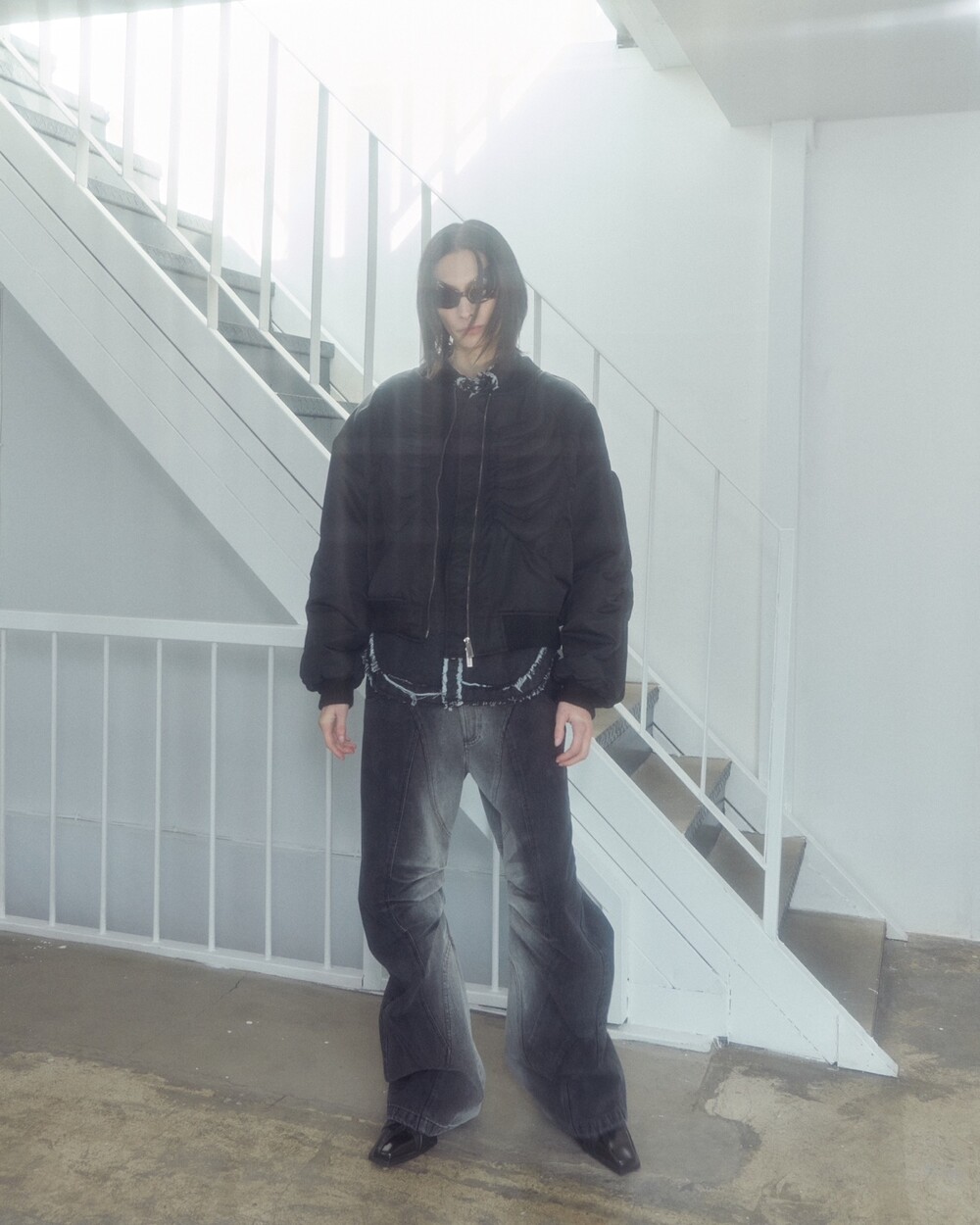【SURGERY】[24FW] fold-bend jeans 'black denim' 한섬 EQL
