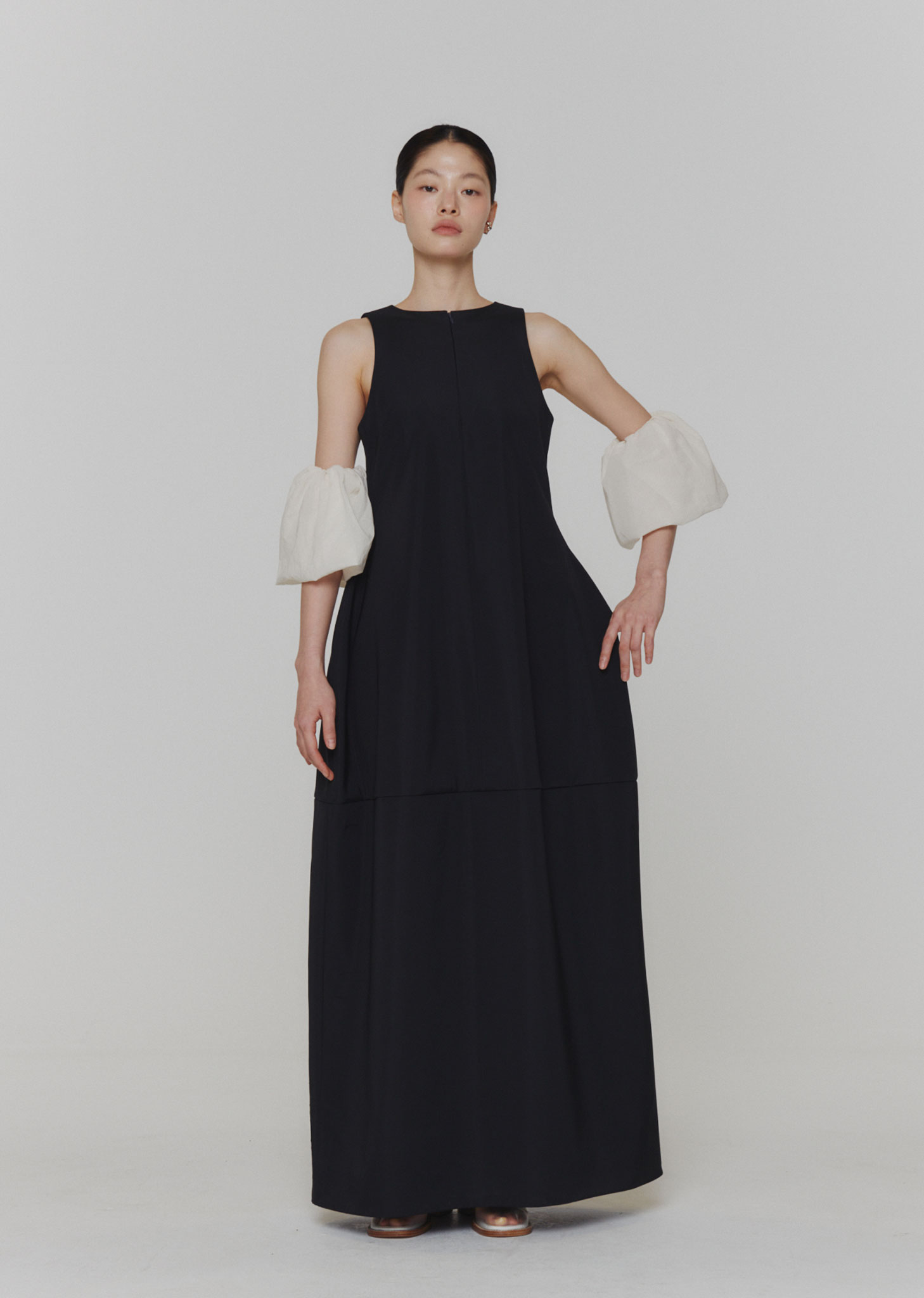 MUSINSA公式 | AMOMENTO HOURGLASS LONG DRESS