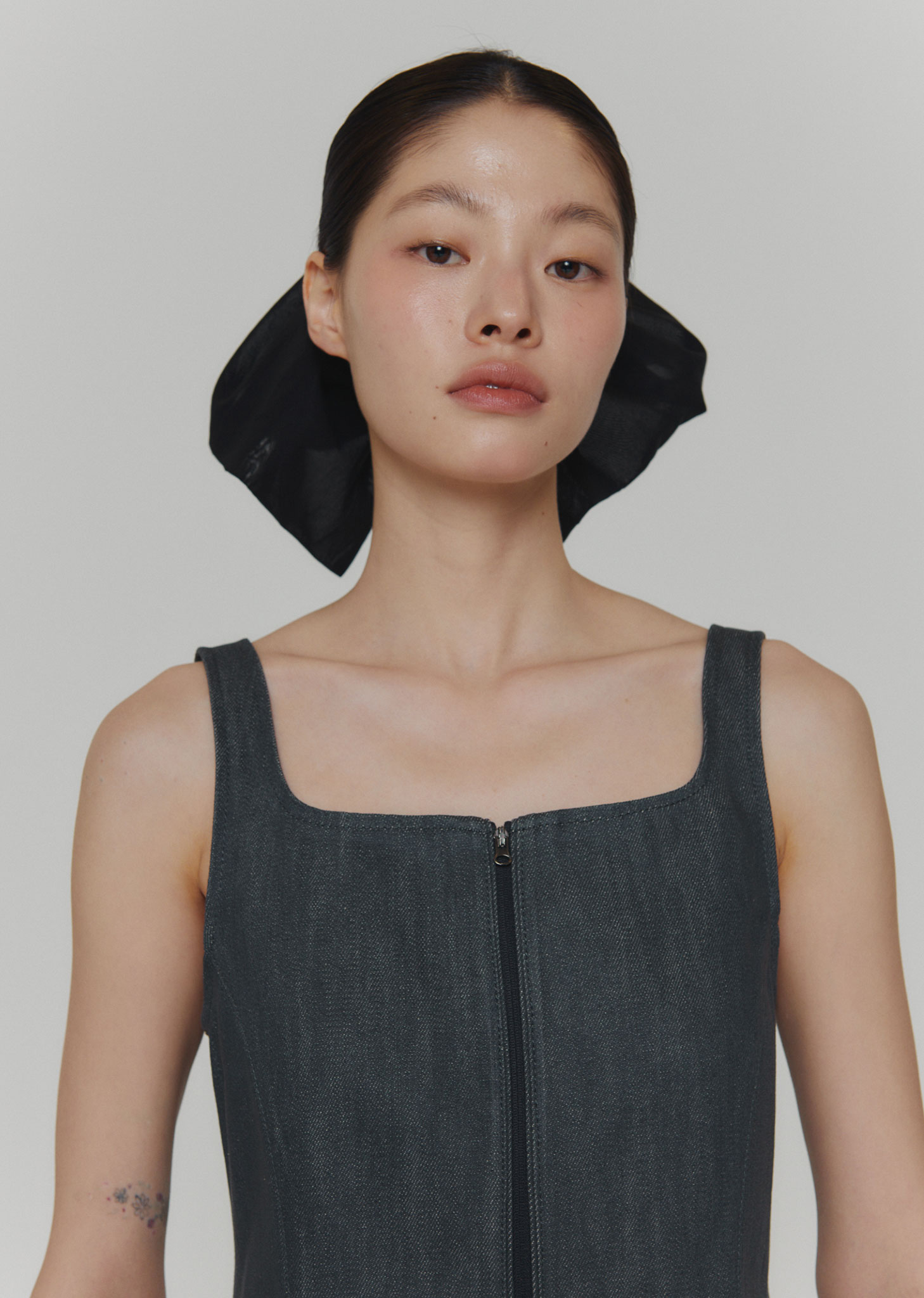 AMOMENTO アモーメント HOURGLASS DENIM VEST 아모멘토(AMOMENTO) HOURGLASS DENIM VEST (2COLORS) - 사이즈